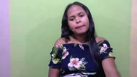 Snapshot of fleurtess_xx chatting on 04/25/26, 04:26 Claire online show from 04/25/26, 04:26
