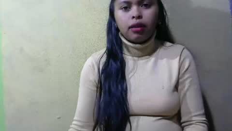 Snapshot of fleurtess_xx chatting on 05/19/26, 04:30 Claire online show from 05/19/26, 04:30