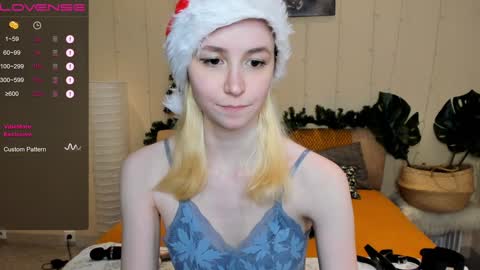 FlexiMona online show from 12/13/24, 12:39