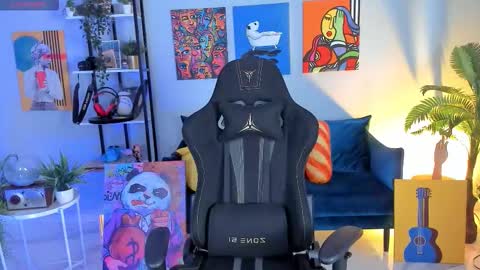 Snapshot of flexyfoxy chatting on 11/26/25, 11:44 Flexyfoxy online show from 11/26/25, 11:44