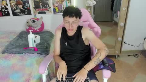 Snapshot of fli_uwu24 chatting on 01/13/25, 06:06 fli_uwu24 online show from 01/13/25, 06:06