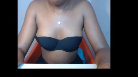 Snapshot of flirtxxdiva chatting on 09/13/25, 01:22 flirtxxdiva online show from 09/13/25, 01:22