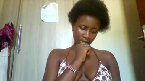 Snapshot of flirty_arrya chatting on 04/13/26, 11:27 flirty_arrya online show from 04/13/26, 11:27