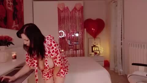 Snapshot of flirtyfoxxx chatting on 02/13/26, 09:05 Lana Dina online show from 02/13/26, 09:05
