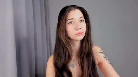Emely  online show from 11/19/25, 05:07