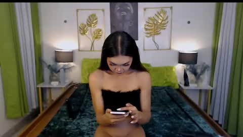 Snapshot of flirtymarga chatting on 10/29/25, 06:09 Marga online show from 10/29/25, 06:09