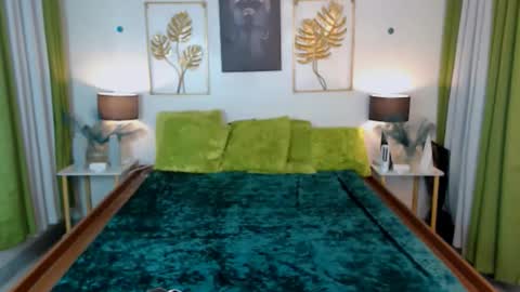 Snapshot of flirtymarga chatting on 10/30/25, 04:52 Marga online show from 10/30/25, 04:52