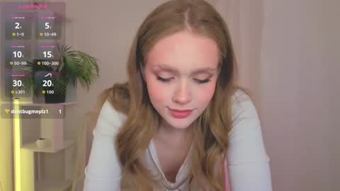 Snapshot of flirtypixy chatting on 09/29/25, 10:47 Polly online show from 09/29/25, 10:47