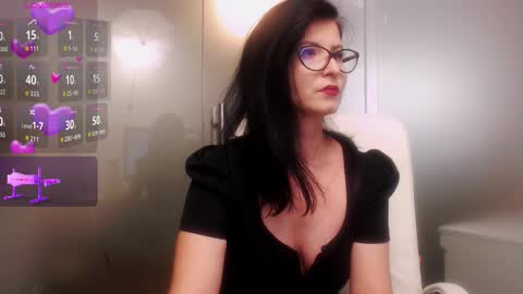 Snapshot of flirtysecretary123 chatting on 10/03/25, 09:39 flirtysecretary123 online show from 10/03/25, 09:39