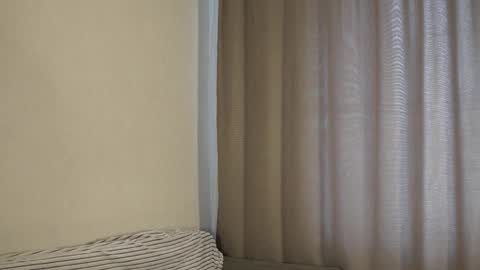 Mila online show from 10/18/25, 05:21