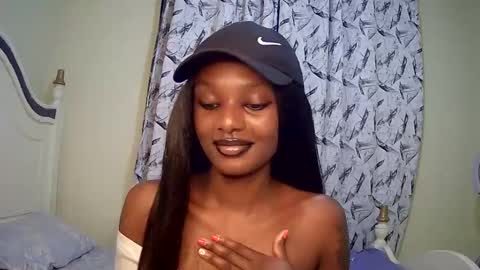 sheery online show from 03/11/25, 12:17