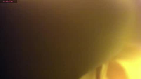 Snapshot of flor_herrera1 chatting on 12/02/25, 04:07 online show from 12/02/25, 04:07