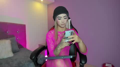  Flor  online show from 06/07/26, 04:05