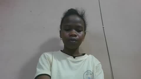 flora48230522373 online show from 06/04/26, 03:01