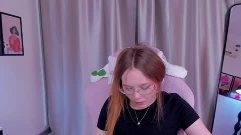 hey there guys im Flora no not the one from WInx. But I love magical stuff and especially I love nature. I dont know I thin online show from 05/08/26, 04:23