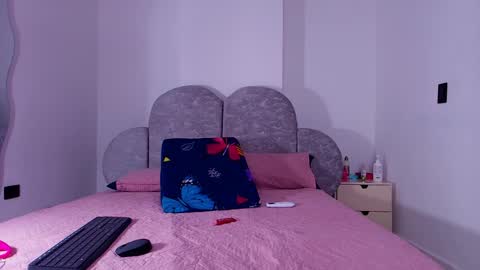Snapshot of flordecayena_ chatting on 05/12/26, 03:03 Flordecayena online show from 05/12/26, 03:03