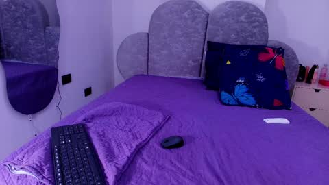Snapshot of flordecayena_ chatting on 05/27/26, 03:03 Flordecayena online show from 05/27/26, 03:03