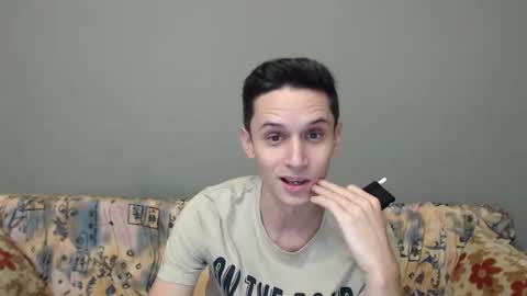 Flore online show from 11/12/25, 06:41