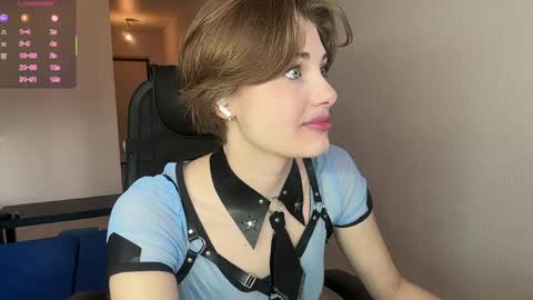 Snapshot of florenceheatly chatting on 05/31/26, 10:11 Flora online show from 05/31/26, 10:11