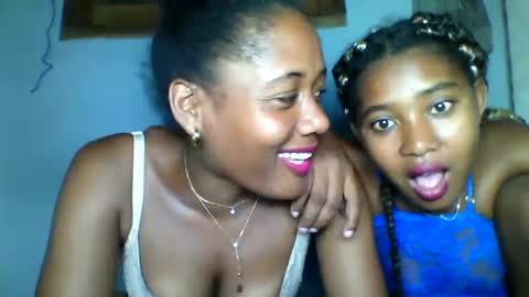 Snapshot of florencia011 chatting on 01/25/25, 03:52 florencia011 online show from 01/25/25, 03:52