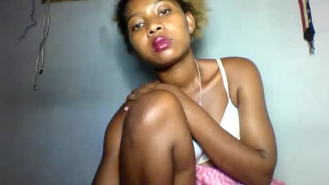 Snapshot of florencia011 chatting on 01/29/25, 12:01 florencia011 online show from 01/29/25, 12:01