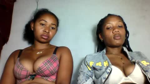Snapshot of florencia011 chatting on 02/21/25, 01:11 florencia011 online show from 02/21/25, 01:11