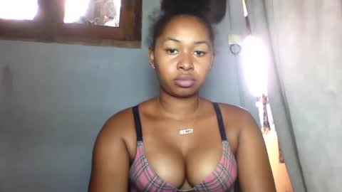 Snapshot of florencia011 chatting on 02/23/25, 08:06 florencia011 online show from 02/23/25, 08:06