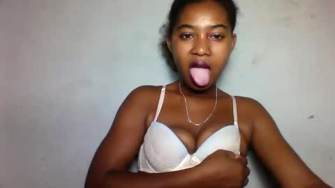 Snapshot of florencia011 chatting on 03/03/25, 10:42 florencia011 online show from 03/03/25, 10:42