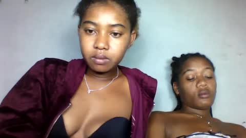 Snapshot of florencia011 chatting on 03/08/25, 01:39 florencia011 online show from 03/08/25, 01:39