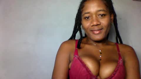 Snapshot of florencia011 chatting on 03/11/25, 09:02 florencia011 online show from 03/11/25, 09:02