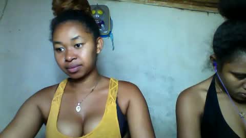 Snapshot of florencia011 chatting on 10/22/25, 06:24 florencia011 online show from 10/22/25, 06:24