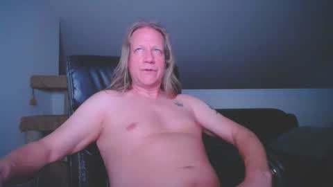 Snapshot of floridacat017 chatting on 02/17/25, 03:36 Double-D online show from 02/17/25, 03:36
