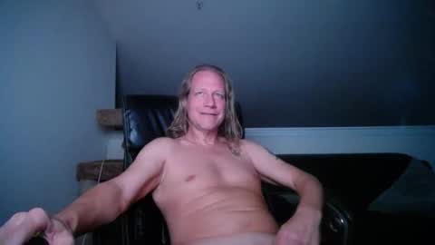 Snapshot of floridacat017 chatting on 12/14/25, 07:36 Double-D online show from 12/14/25, 07:36