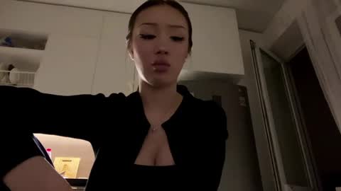 Lucy online show from 06/05/26, 07:08