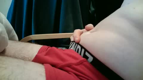 Snapshot of flow2105 chatting on 10/27/25, 06:56 flow2105 online show from 10/27/25, 06:56