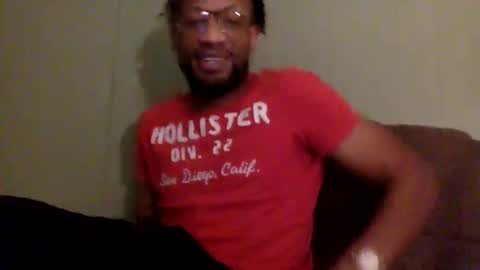 Snapshot of flow237 chatting on 12/15/25, 11:47 Flow237 online show from 12/15/25, 11:47