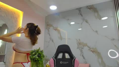 Dulce online show from 10/21/25, 10:49