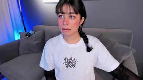 Its a pleasure to meet you. Im Flower. Help me reach 1k. Follow me. online show from 11/17/25, 12:00