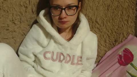 Snapshot of flowercandydoll chatting on 12/23/24, 07:20 say meow and send tip  online show from 12/23/24, 07:20