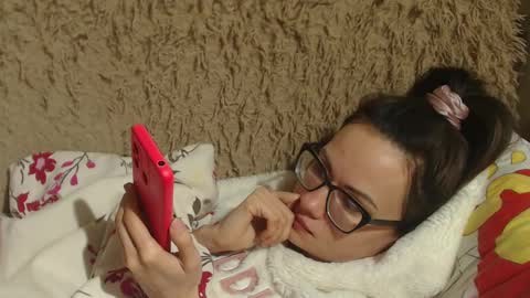 Snapshot of flowercandydoll chatting on 02/09/25, 06:16 say meow and send tip  online show from 02/09/25, 06:16