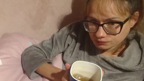 Snapshot of flowercandydoll chatting on 10/01/25, 12:55 say meow and send tip  online show from 10/01/25, 12:55
