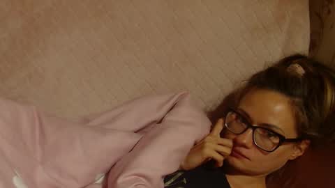 Snapshot of flowercandydoll chatting on 10/02/25, 05:09 say meow and send tip  online show from 10/02/25, 05:09