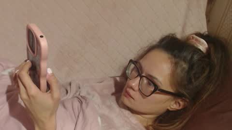 Snapshot of flowercandydoll chatting on 11/03/25, 01:51 say meow and send tip online show from 11/03/25, 01:51