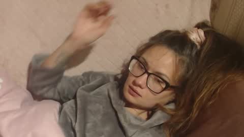 Snapshot of flowercandydoll chatting on 11/16/25, 08:25 say meow and send tip online show from 11/16/25, 08:25