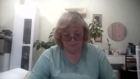 Flowerlower online show from 01/26/25, 05:56