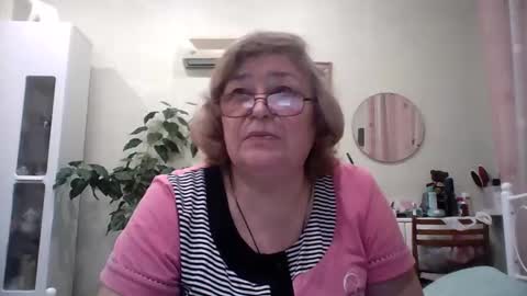 Flowerlower online show from 01/31/25, 05:32