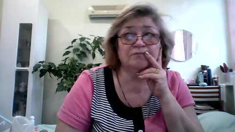 Flowerlower online show from 02/01/25, 09:21