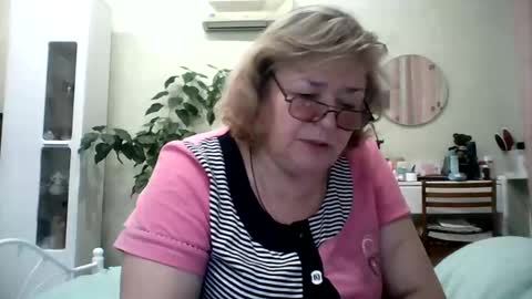 Flowerlower online show from 02/01/25, 06:51
