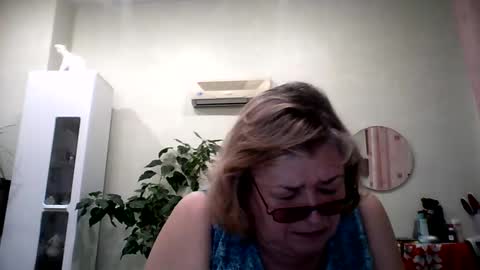 Flowerlower online show from 02/08/25, 04:57
