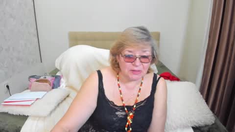 Flowerlower online show from 02/12/25, 08:07